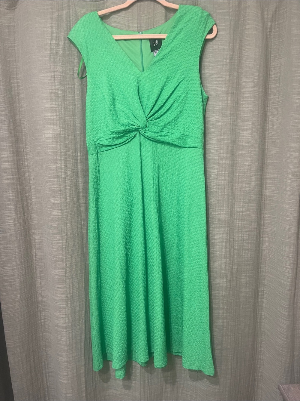 JH Collectibles Green Knot-Front V-Neck Midi Dress